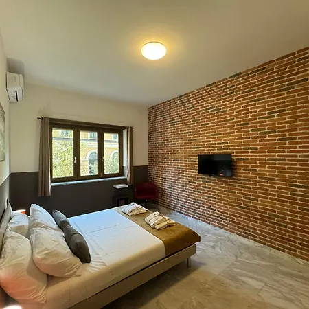 Laura's House In Alberone アパート *