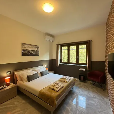 Laura's House In Alberone Рим