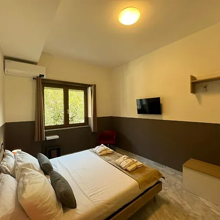 Laura's House In Alberone Апартаменты Рим