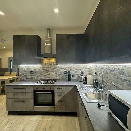 Laura's House In Alberone Апартаменты *