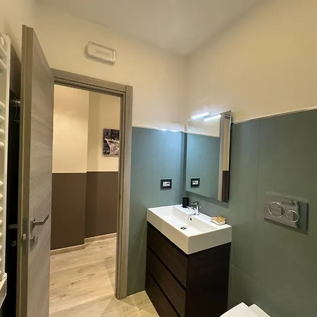 Laura's House In Alberone Apartment